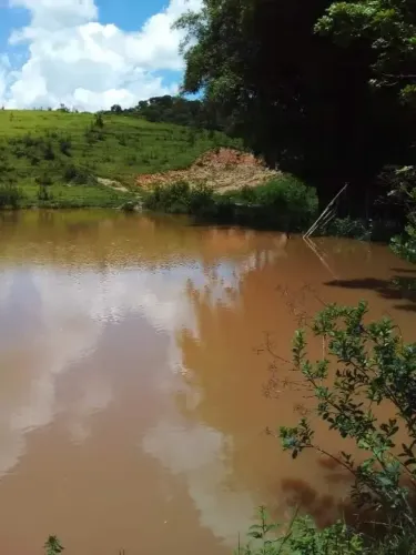 Fazenda à venda, 2 quartos, 1 vaga, Eixo Quebrado - Brumadinho/MG