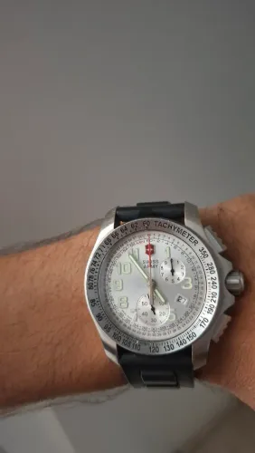 Relógio victorinox ground force 
