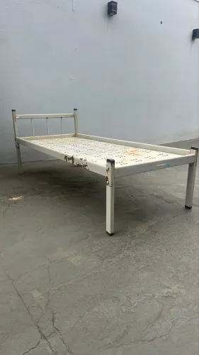Cama de Solteiro de ferro