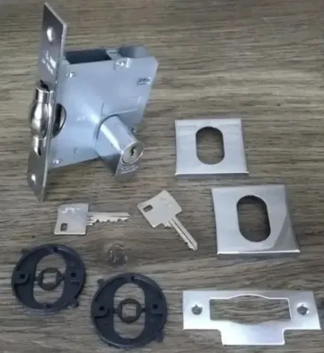 FECHADURA PARA PORTA ROLETE ROSERTA QUADRADA STAM