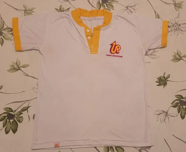 Camisa de uniforme UP