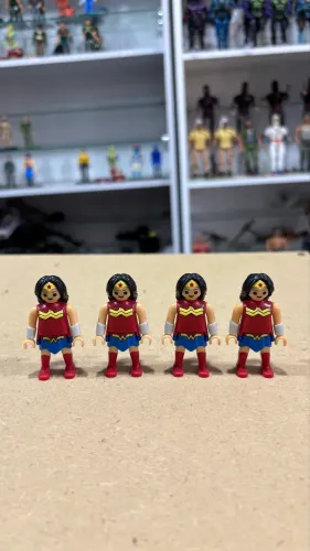 Mulher Maravilha Kinder Playmobil raridade