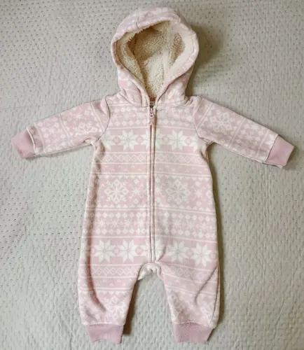 Macacão Carter's menina 3 meses quentinho 