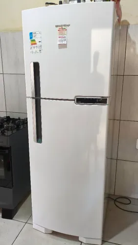 REFRIGERADOR / GELADEIRA 375L BRASTEMP 2P FROST FREE