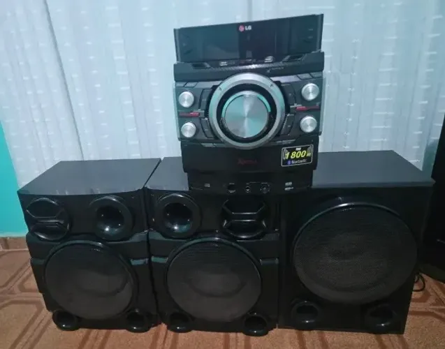 LG CM *W