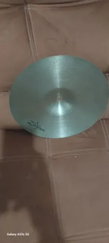 Zildjian avedis 18"