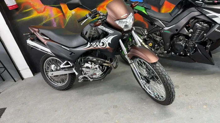 Vendo essa exclusividade de falcon 400 pra pessoas exigentes não perda essa joia