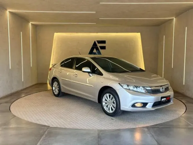 Honda Civic Sedan LXS 1.8/1.8 Flex 16V Aut. 4P 2014