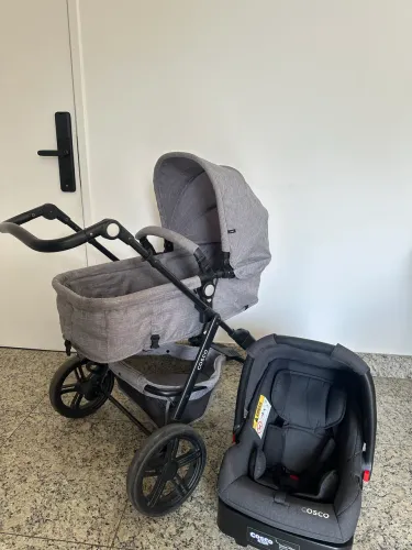 Carrinho de bebê cosco + bebê conforto e base