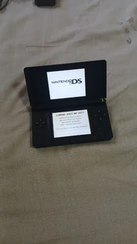 Nintendo DS Lite + 3 jogos