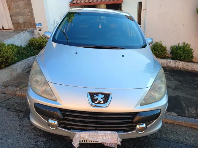Peugeot 307 Sed. Presence 1.6 Flex 16V 4P 2008