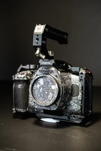 Blackmagic Pocket Cinema Camera 6K Pro + Cage Tilta + Top Handle