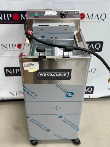 GFAO-30 PEDESTAL 8000W FRITADOR AGUA OLEO ELETRICO - METALCUBAS