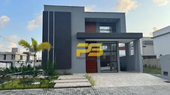 CASA DE ESQUINA EM CONDOMÍNIO FECHADO COM 125,07m²
