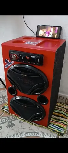 Vende-se Caixa Bob de som.