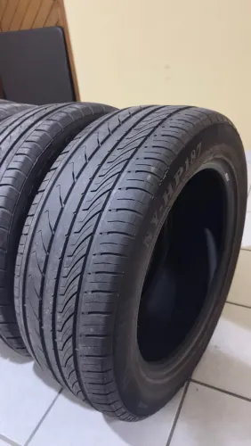 Pneus 235/55 R18. São 4 pneus, 2 NOVOS e 2 em excelentes condições 