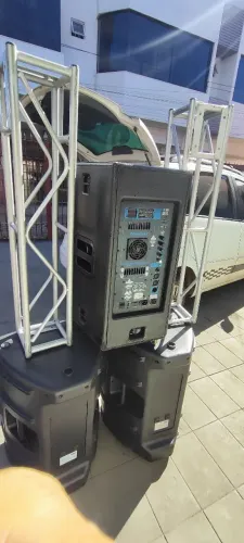 Caixa ativa oneal  15p 550watts rms duas passivas 15p 700watts RMS csr4000