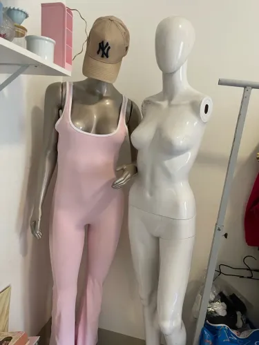 Kit 2 manequins + 1 arara de brinde