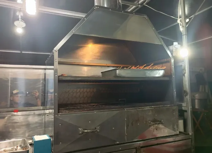Trailer carrinho de churrasco 