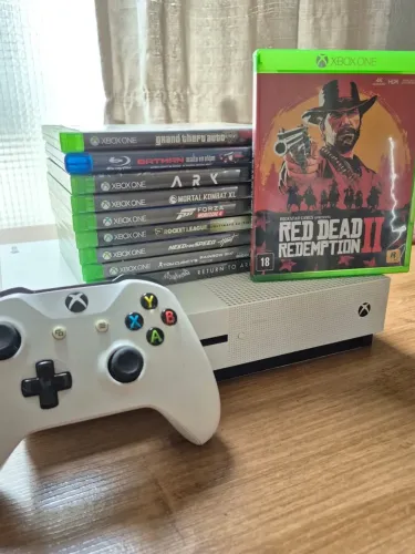 Xbox one s com 10 jogos inclusos