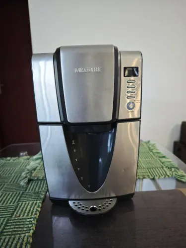 Cafeteira MR Coffee com dispensador 220w