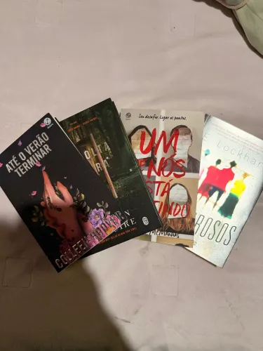 Livros - o mentirosos, um de nós está mentindo, até o verão terminar e de volta pra casa