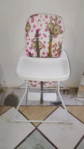 Cadeira de refeição em perfeito estado $250