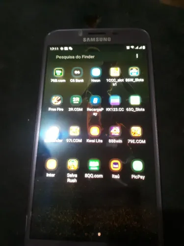 vedes um celular