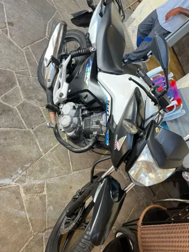 Vendo ou troco por carro