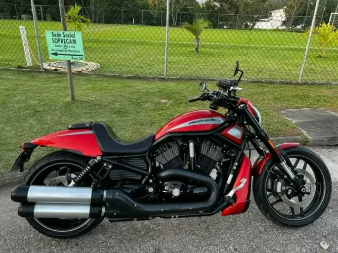 Harley - Night Rod 2014 apenas 16.000 km