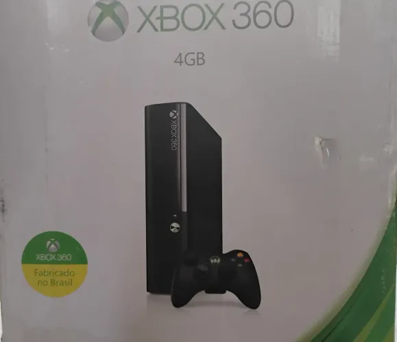 Xbox 360 - Super slim, Com caixa controle e jogo (não sei o defeito/ para peças ou reparo)