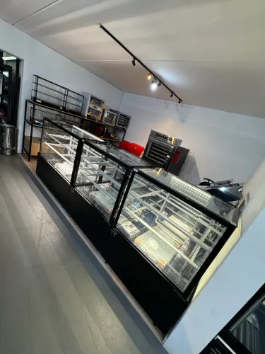 Conjunto de Vitrine Titanium Premium Refrigerada 1,00 x Seca 1,45 x Aquecida 1,00m