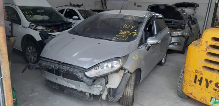 Sucata new Fiesta Titanium 1.6 automático 2014 para peças DL162