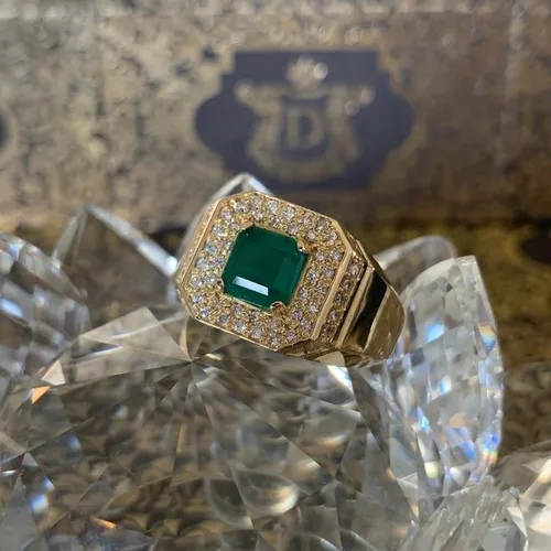 Anel em Ouro 18k Esmeralda e Diamantes