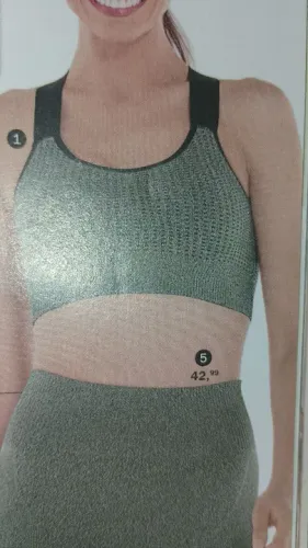 Sutiã Esportivo  e Bermuda