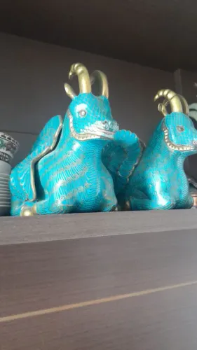 Par de Estatueta de Carneiro em cloisonne