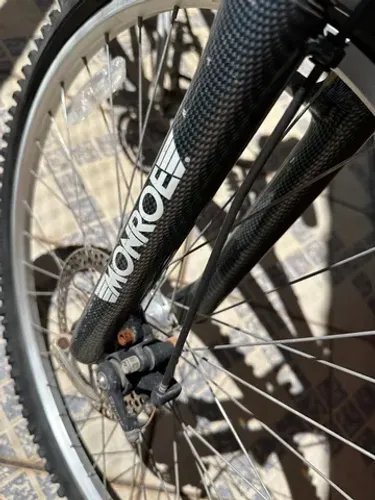 Bicicleta aro 26 com amortecedor monroe 
