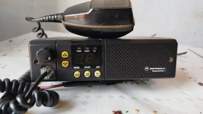 Radio Transmissão VHF Motorola GM300(Vendo ou troco por Notbook)