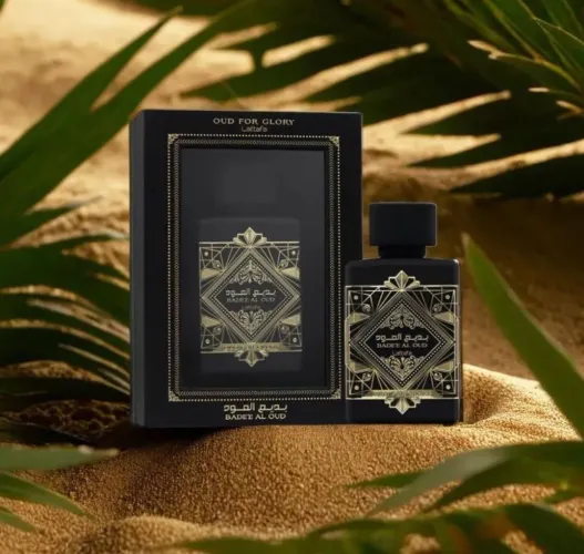 Eau de Parfum Bade'e Al Oud, Oud for Glory de Lattafa, spray, unissex, 100 ml (Lacrado)