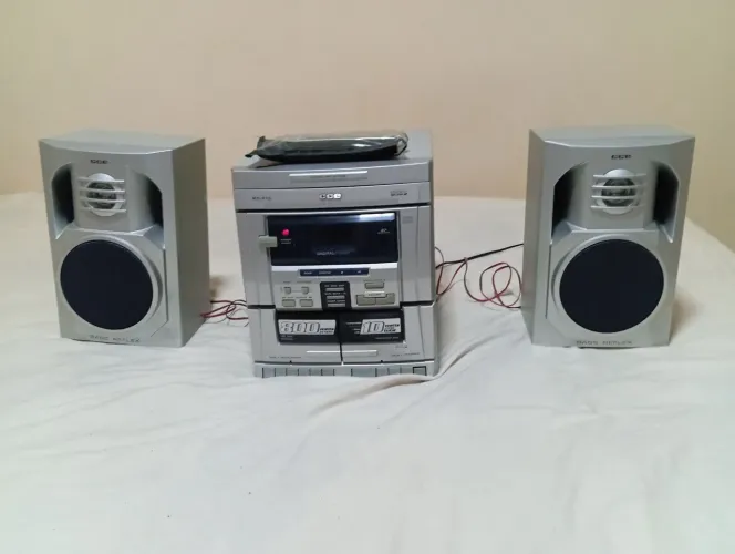 Som CCE MD-X70 com 800 Watts PMPO