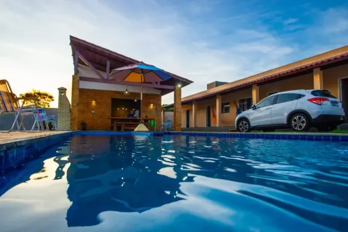 Casa Rústica e Aconchegante na Prainha - 4 Quartos, Piscina, Próxima à Praia e Beach Park!