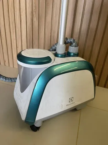 Passadeira a Vapor Electrolux