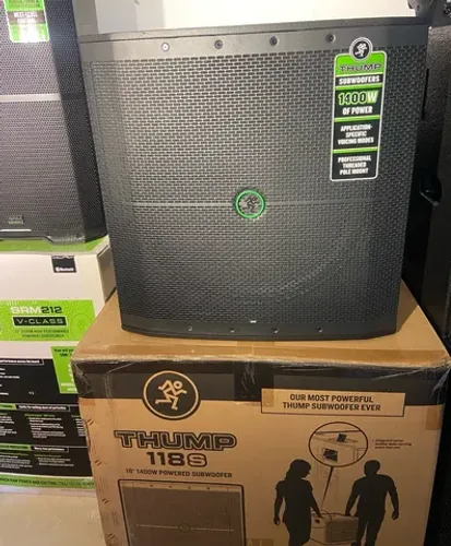 Mackie Thump 118s Subwoofer Ativo 1400w 18 Polegadas