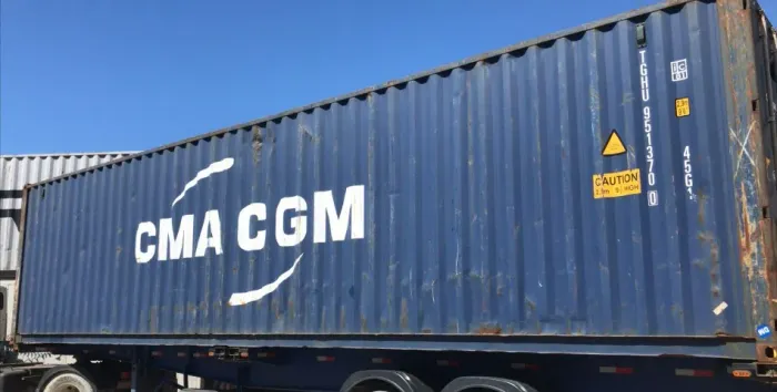 Containers 6 e 12 mts em Oferta