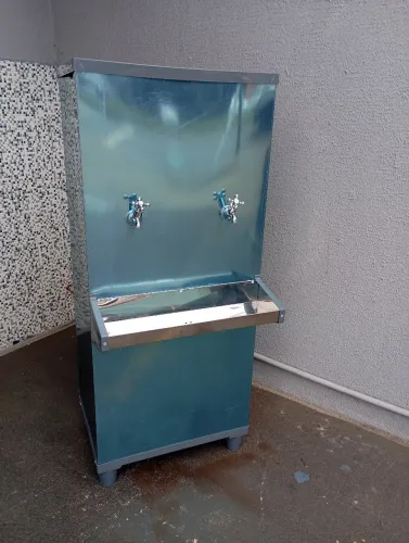 BEBEDOURO INDUSTRIAL DE 50 LITROS