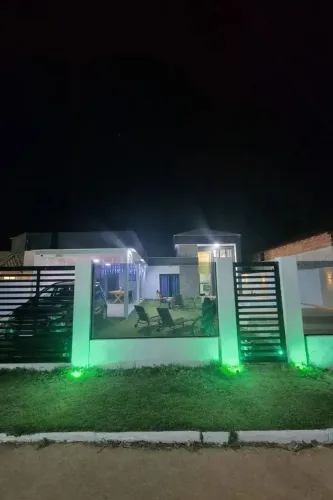 Casa com piscina com 4 quartos Condomínio Caiçara - Arraial do Cabo - RJ