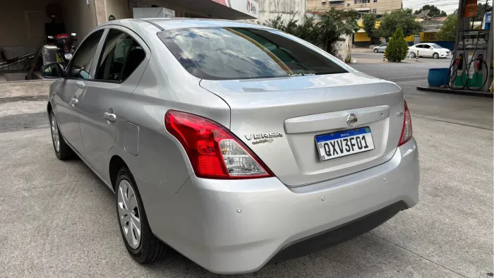 Versa 1.6 câmbio manua