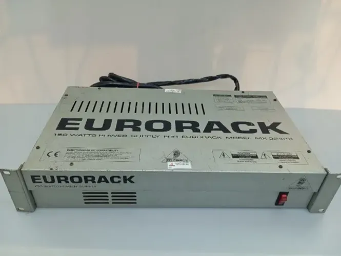 FONTE BEHRINGER EURORACK MX3242X  SEMI-NOVO 