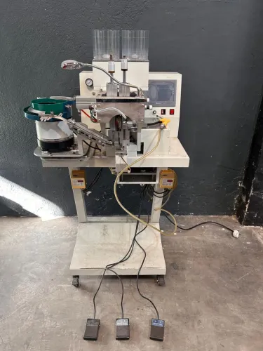 Máquina para Fixar Pérolas e Strass em Roupas 220V