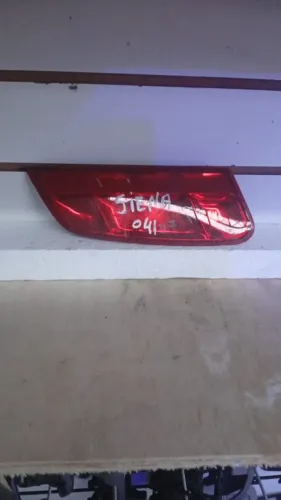 REFLETOR/OLHO DE GATO DO PARACHOQUE TRASEIRO FIAT SIENA RH 04/07